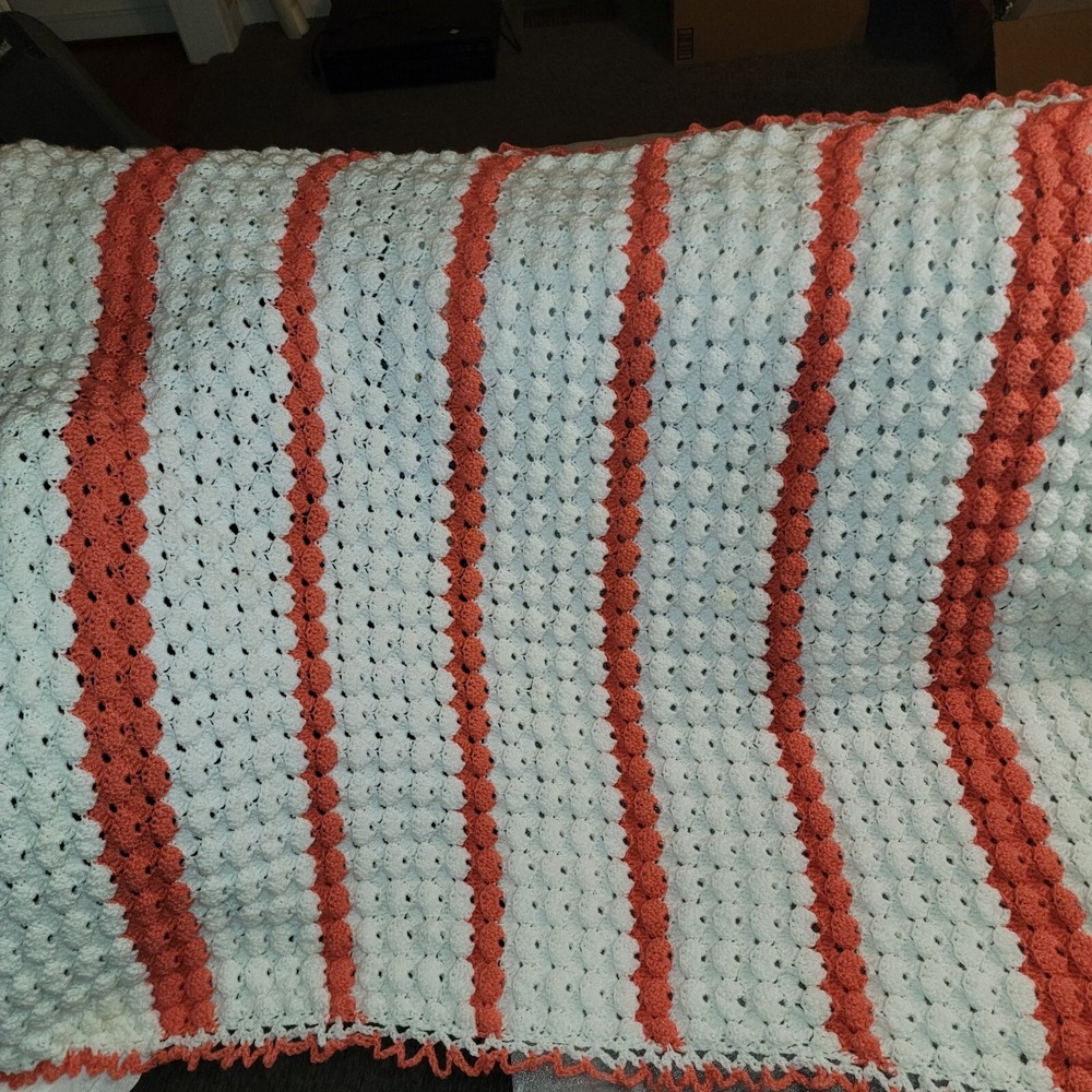 Vintage Crochet Blanket Peach‎ & White Handmade - Picture 3 of 5